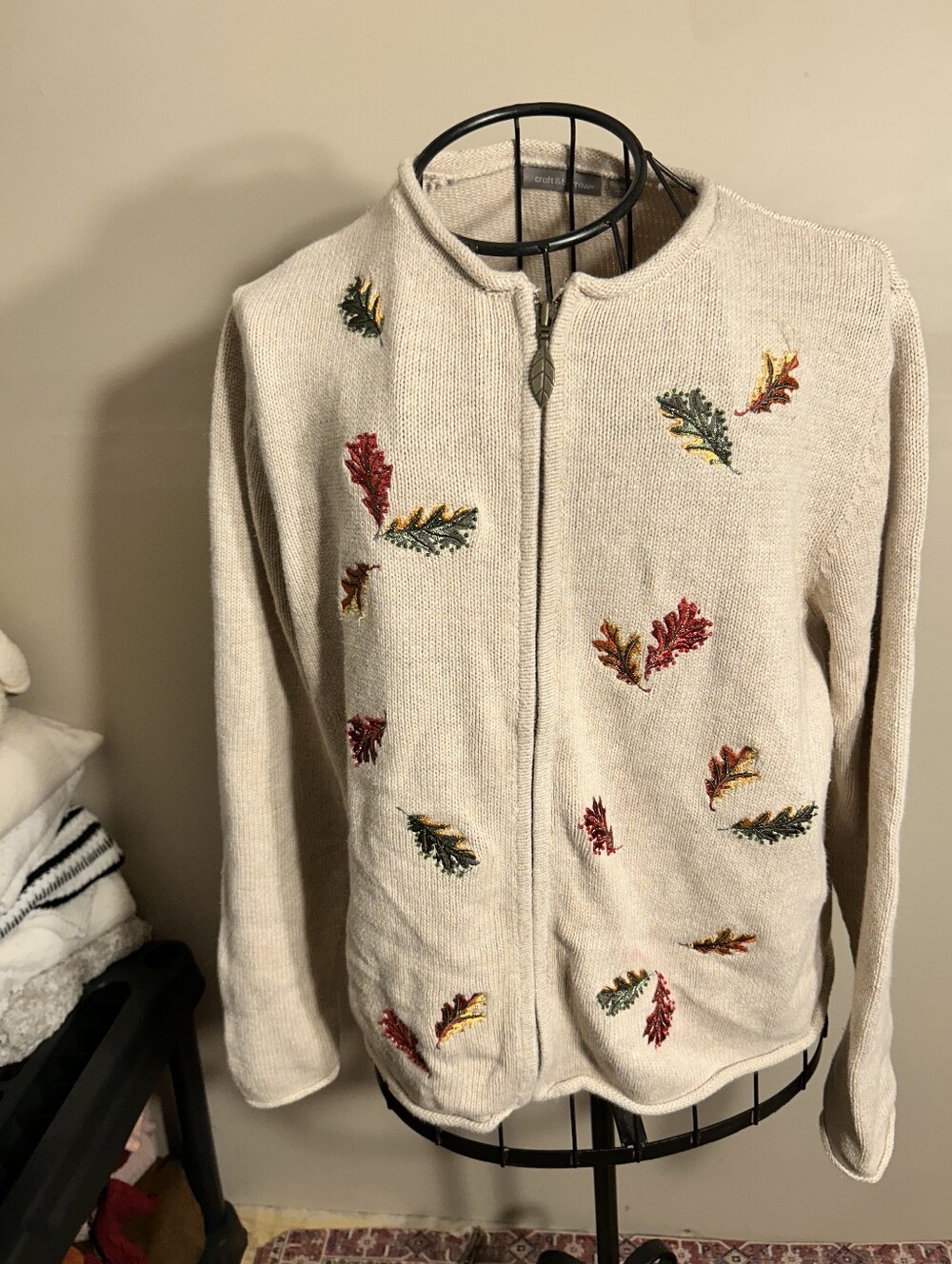 size medium womens   knit leaf leaves sweater coat tan zipper up